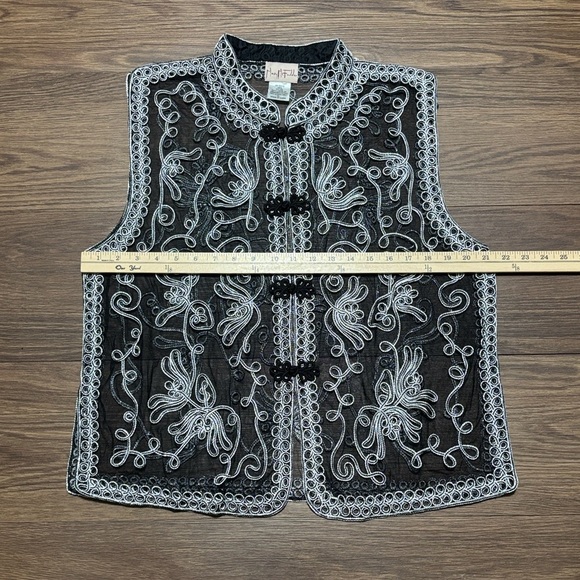 🔥🔥Vintage Mary McFadden Sheer Embroidered Vest – Asian-Inspired Glam Size: XL🔥🔥 - Picture 3 of 7